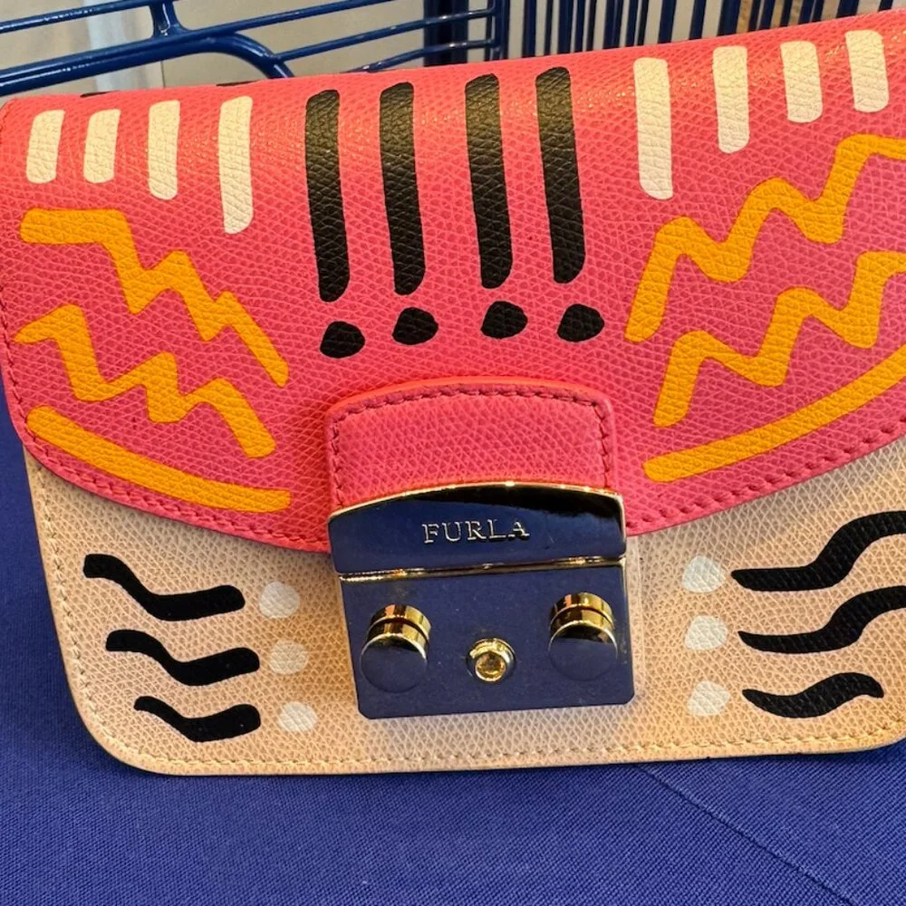 Furla Metropolis mini Bag RARE - Picture 2 of 8